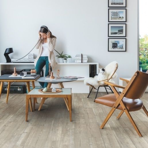 Виниловая плитка Quick-Step Bloom Сосна утренний туман