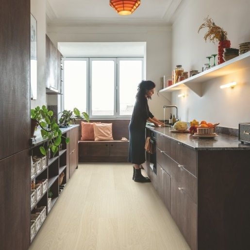 Виниловая плитка Quick-Step Bloom Дуб чистый полярный