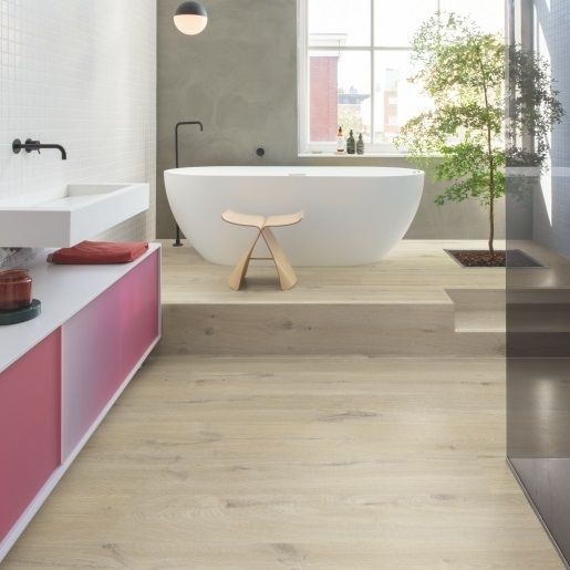 Виниловая плитка Quick-Step Bloom Дуб хлопковый бежевый
