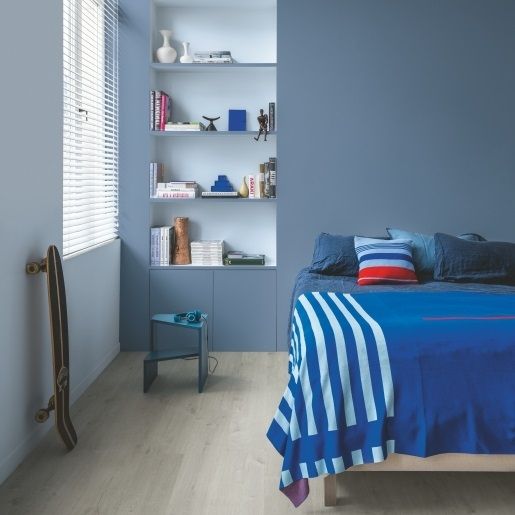 Виниловая плитка Quick-Step Bloom Дуб хлопковый холодный серый