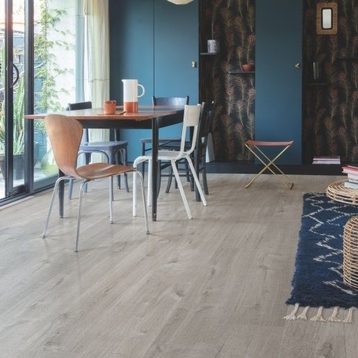 Виниловая плитка Quick-Step Bloom Дуб хлопковый уютный серый