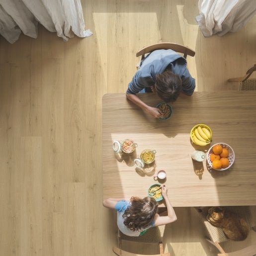Виниловая плитка Quick-Step Bloom Дуб шлифованный бежевый