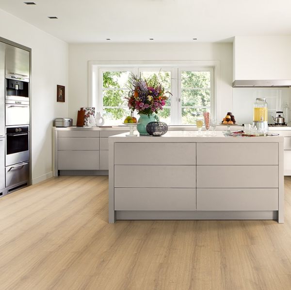 Ламинат Egger Aqua CLIC Large Plank 8/32 Дуб Шерман медовый