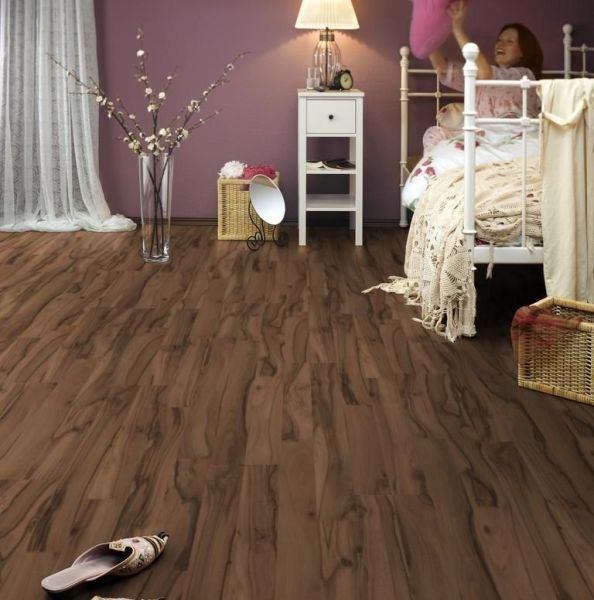 Ламинат Balterio Vitality DeLuxe 4V Орех селект