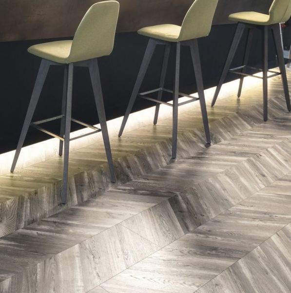 Ламинат Kaindl Natural Touch 8.0 Дуб крепость Корнборг