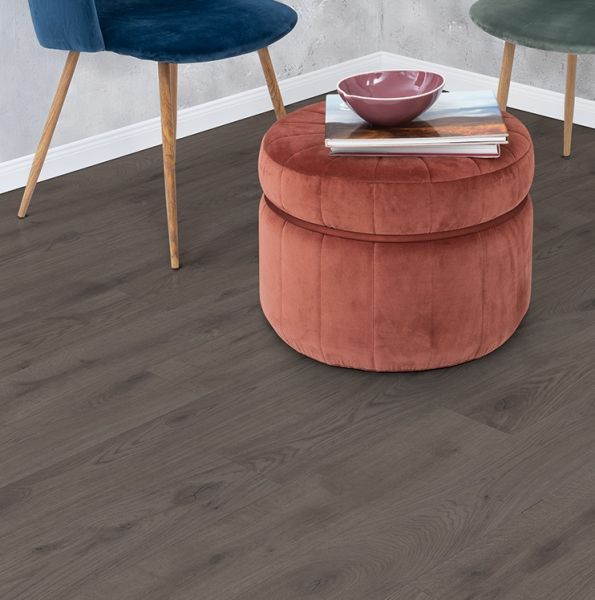 Виниловая плитка Egger Pro Design+ Classic 7.5/33 Дуб Алмингтон темный