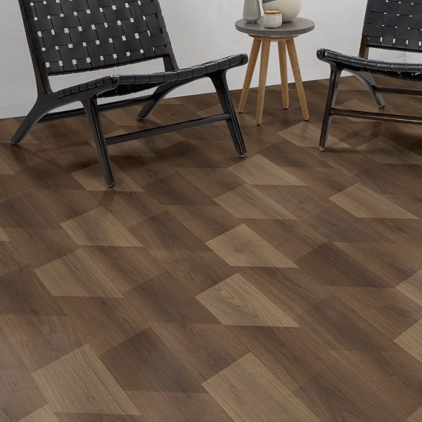 Виниловая плитка Egger Pro Design+ Classic 7.5/33 Орех Бедолло креатив