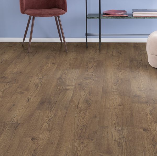 Виниловая плитка Egger Pro Design+ Large 7.5/33 Дуб Престон темно-коричневый