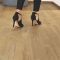 Виниловая плитка Quick-Step Alpha Vinyl Medium Planks Дуб хлопок натуральный