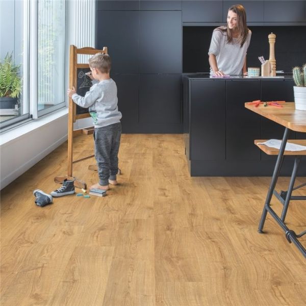 Виниловая плитка Quick-Step Alpha Vinyl Medium Planks Осенний дуб медовый