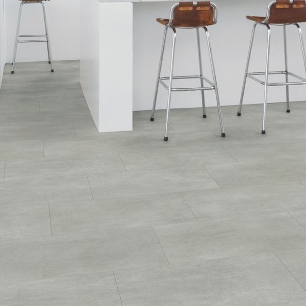 Виниловая плитка Quick-Step Ambient Click Plus Бетон теплый серый