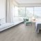 Вінілова плитка Wicanders Wood Essence Platinum Chalk Oak